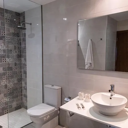 Ξενοδοχείο Adonis Plaza 3*