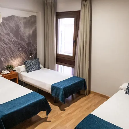 Ξενοδοχείο Adonis Plaza 3*