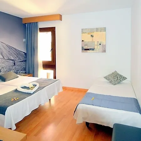 Hotel Adonis Plaza 3*