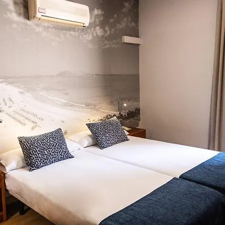 Adonis Plaza Szálloda 3*