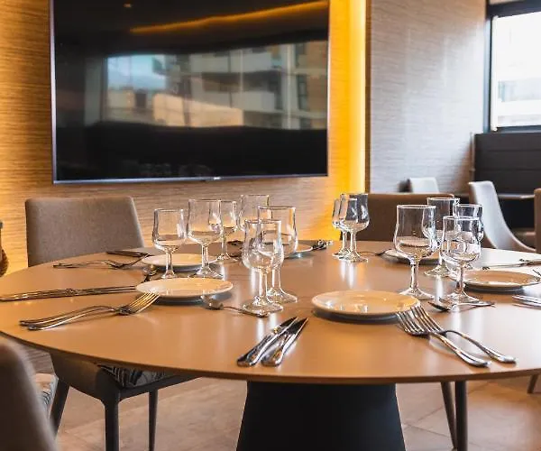 ホテル Adonis Plaza