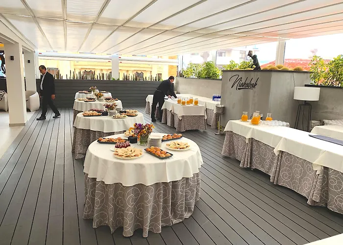 Adonis Plaza サンタクルスデテネリフェ