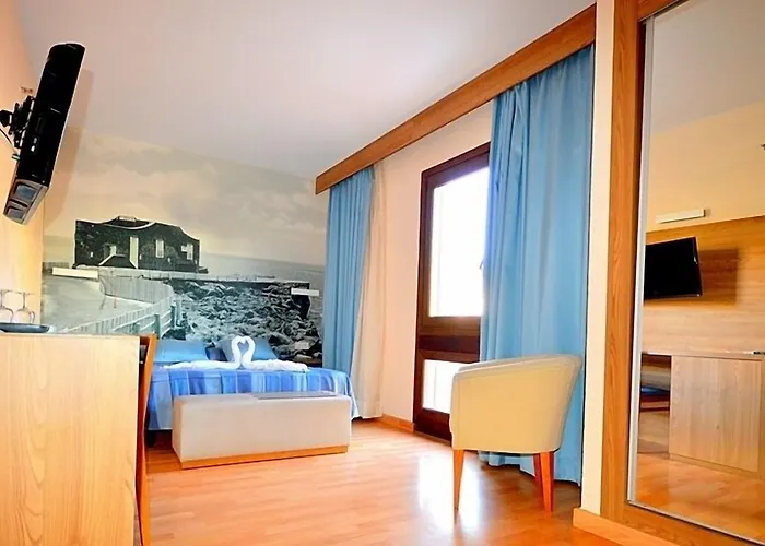 Adonis Plaza サンタクルスデテネリフェ