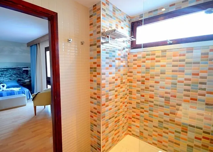 Adonis Plaza ホテル