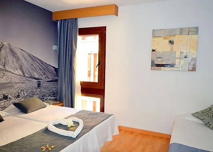 Adonis Plaza ホテル