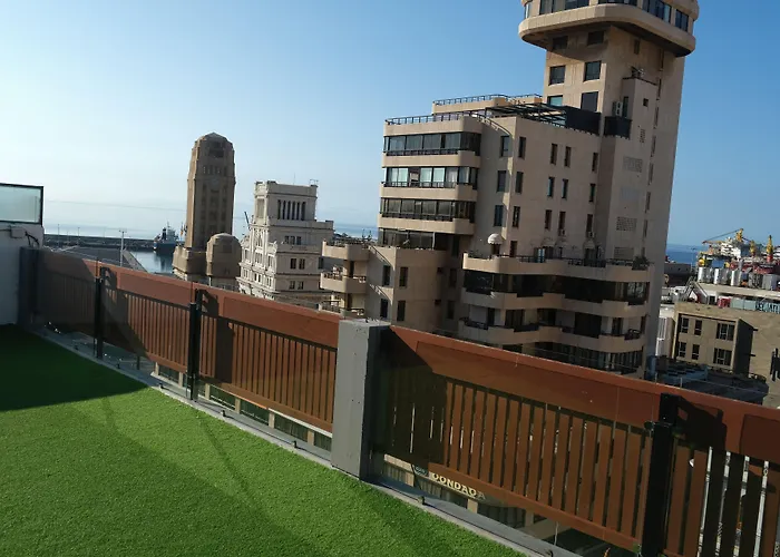 Adonis Plaza ホテル