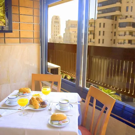 酒店 阿多尼斯广场酒店 3*